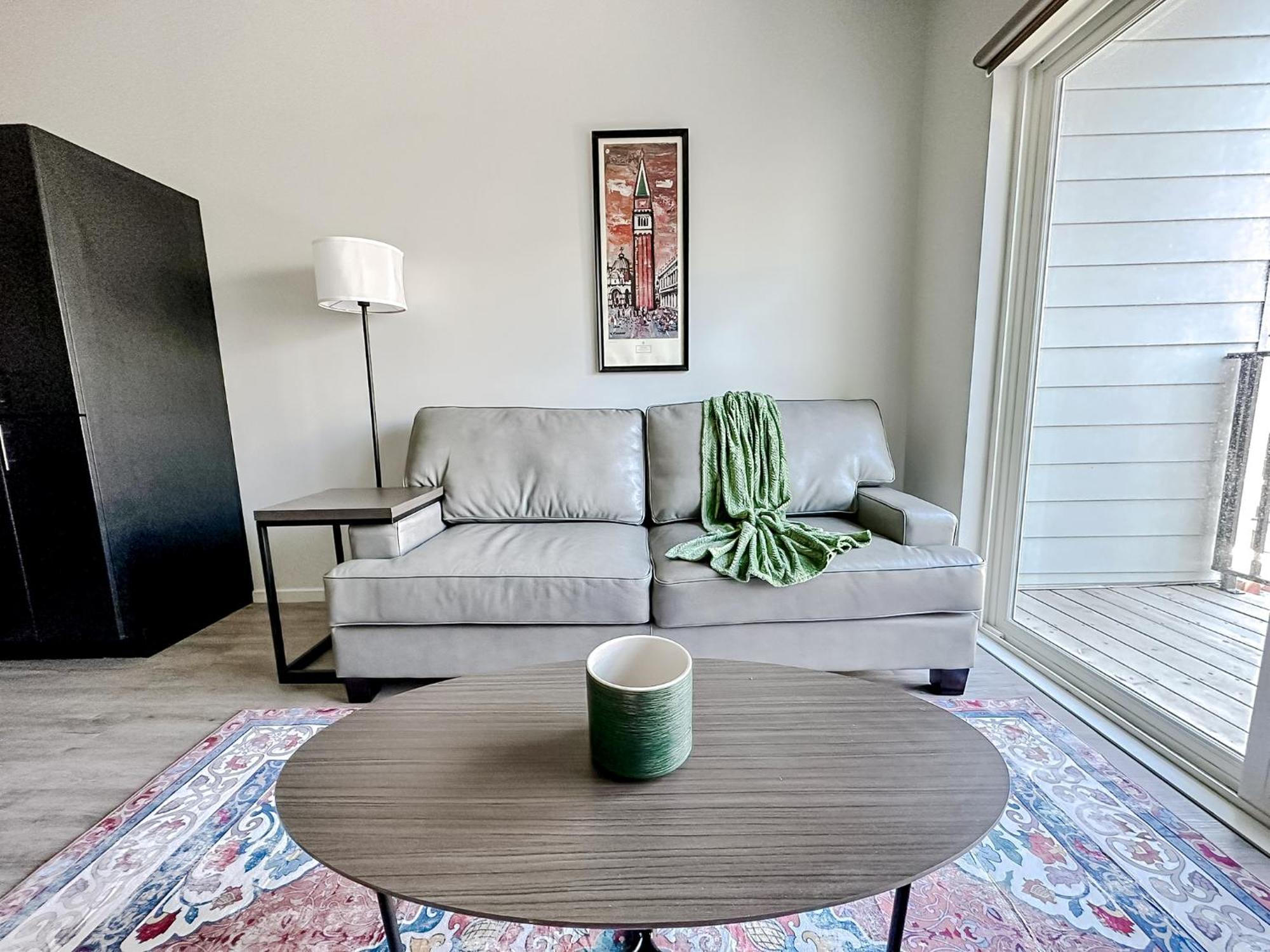 Sleepover 1Bd 1Ba Omaha Apartments Extérieur photo